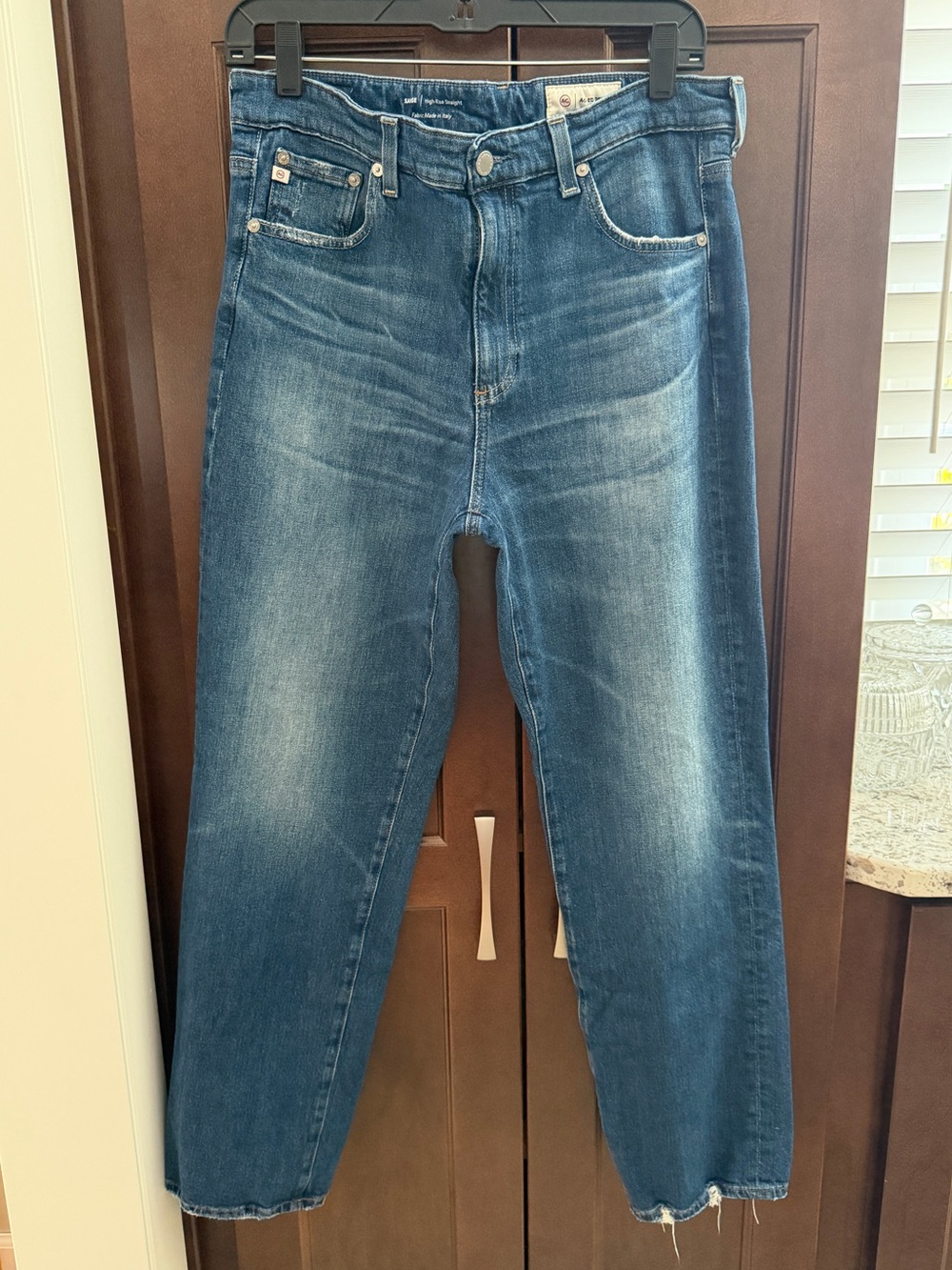 AG-ed Saige High-rise Straight Jeans in size 31